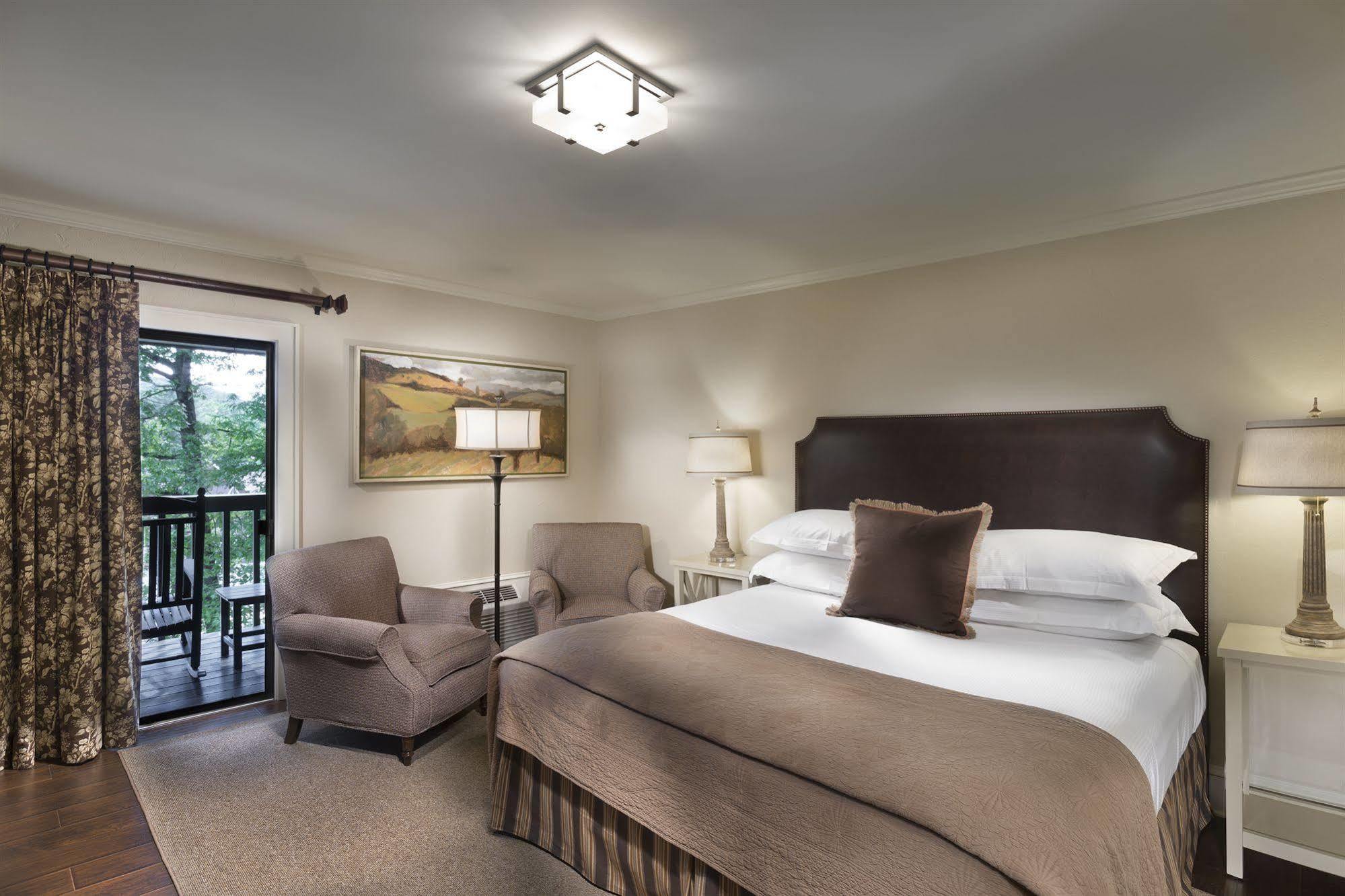 海兰兹 200 Main By Old Edwards Hospitality汽车旅馆 外观 照片